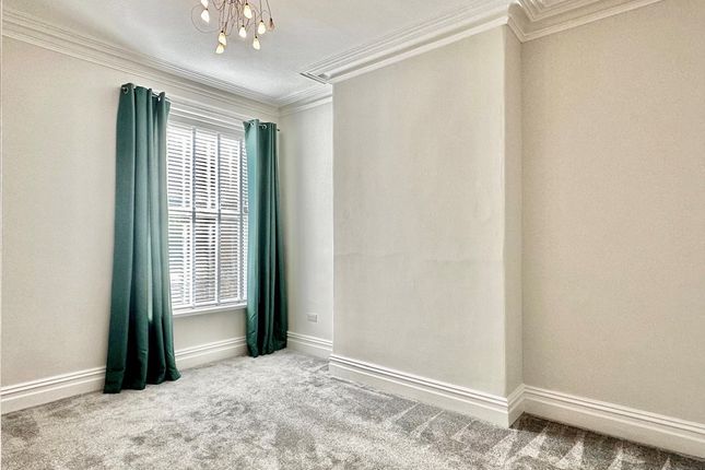4, Harrogate photo 4