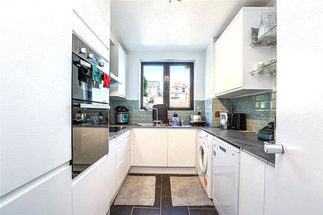 Flat for sale in Riverside Court, Vauxhall, London