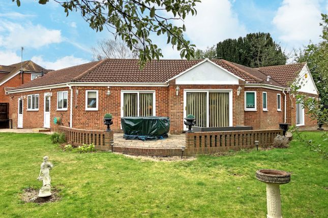 Thumbnail Bungalow for sale in Wexham Woods, Wexham, Slough