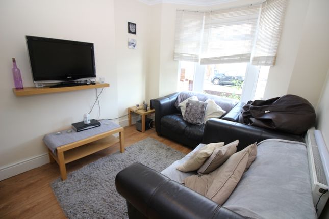 6-bed terraced on 1, Dogfield Street, Cardiff, £3,240/mo