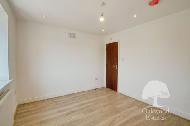 Flat 4, Baytree House, Sutton Lane, Langley photo 4