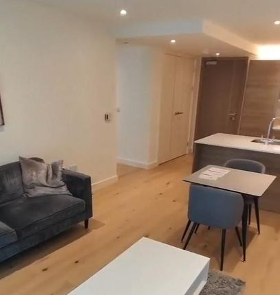 Flat 506, Judde House, London photo 2