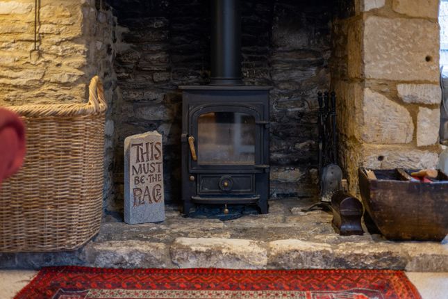 The Old Forge,, Church Street, Oxfordshire photo 4