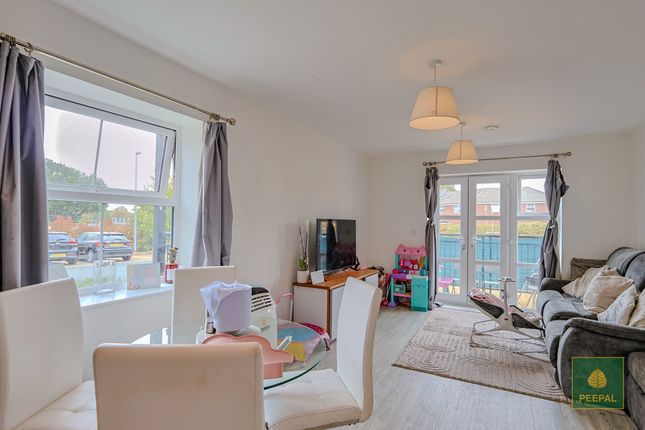 1, Lewis House, Farnborough photo 4