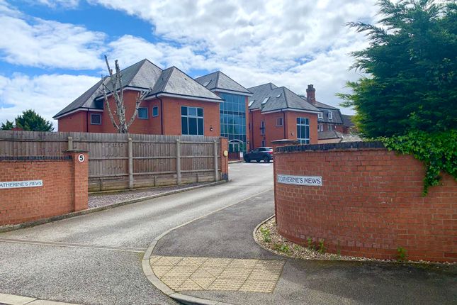 Thumbnail Flat for sale in St. Catherines, Lincoln