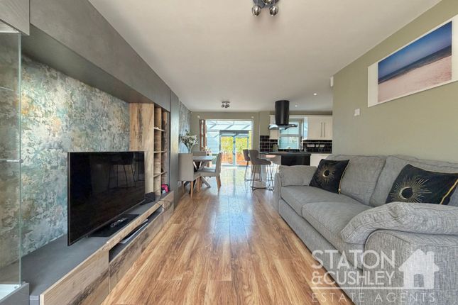 55 Foxglove Grove, Mansfield photo 3