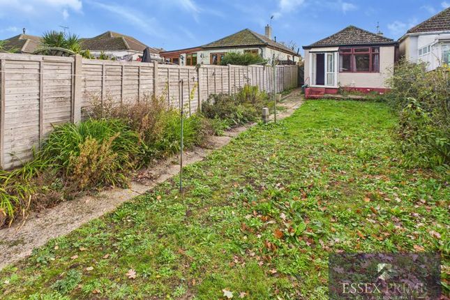 53, Inglenook, Clacton-On-Sea photo 2