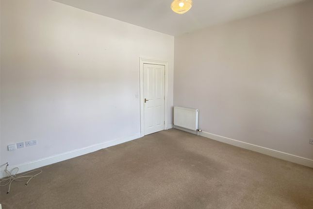 Apartment 6,, Stoneleigh Place, Ilfracombe photo 4