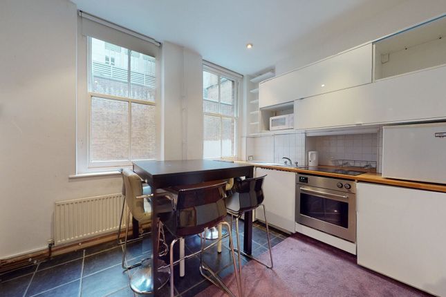 Thumbnail Flat to rent in Red Lion Square, London