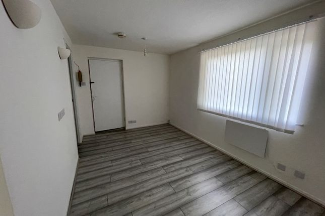 Flat 2, 60b, Rea Valley Drive, Birmingham photo 2