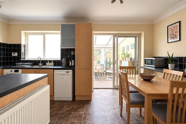 Eddington Close, Maidstone photo 5