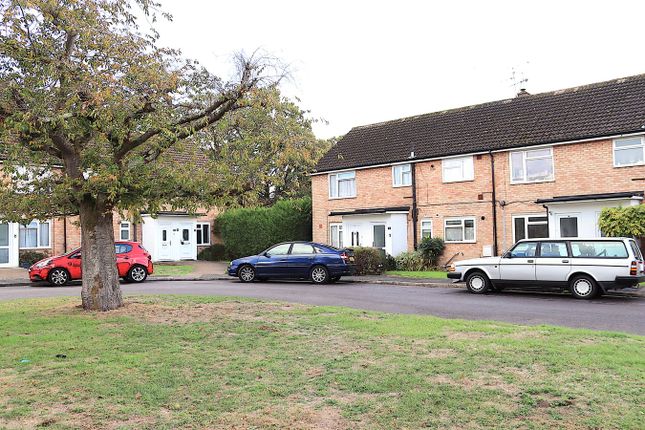 Sand Hill Court, Farnborough photo 2