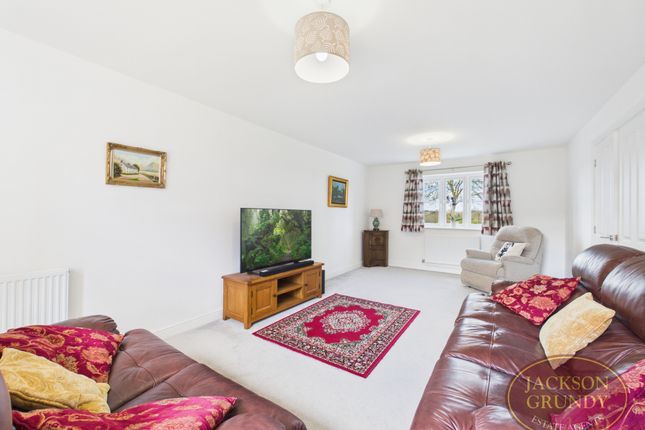 27, Grand Union Way, Weedon photo 4