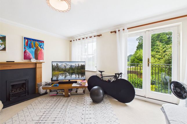 31, Admiralty Way, Teddington photo 2
