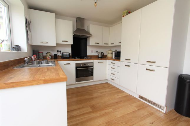 81, Augustus Avenue, Bristol photo 4