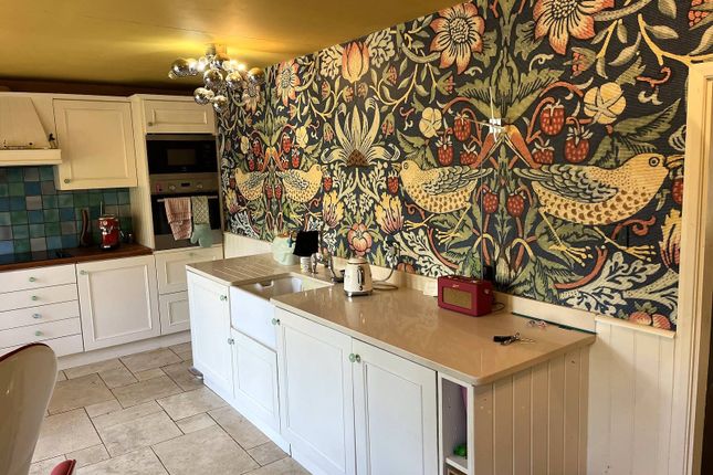 Wisteria Cottage, 3 The Bank,, Main Road, Banbury photo 5