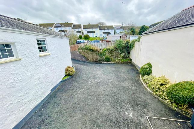 Flat for sale in The Square, Braunton