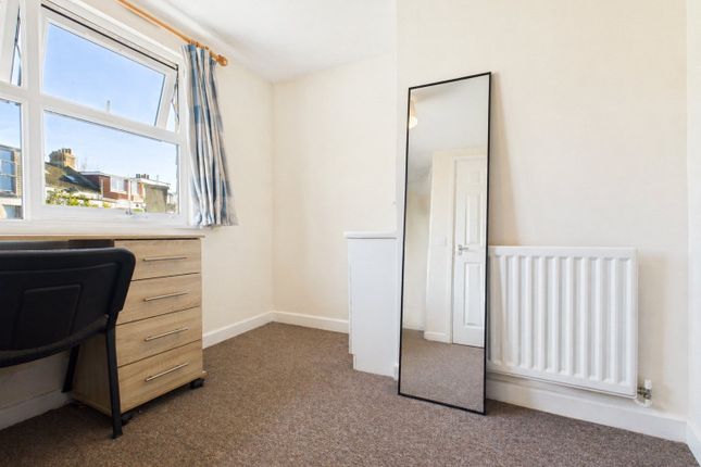 Room 7, 124, Osborne Road, Brighton photo 2