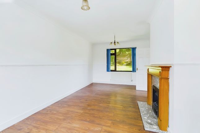 23, Redwood Avenue, Wigan photo 3