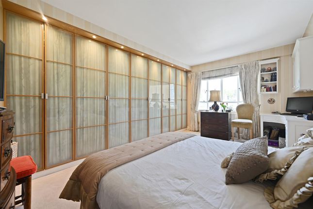 24 Harrow Lodge, St. John's Wood Road, London photo 4