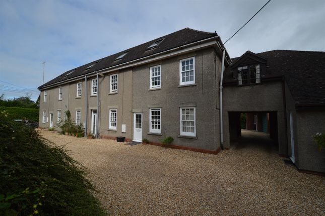 Flat to rent in Flat 8 Roseland, Bath Road, Devizes, Wiltshire