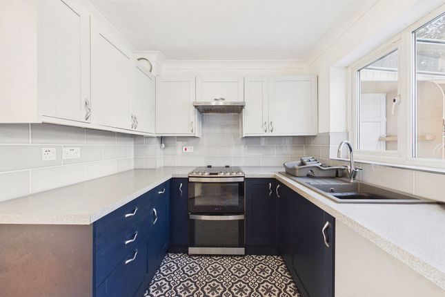 36 Orchard Way, Crediton photo 2