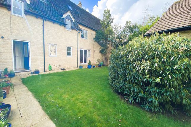 Semi-detached house for sale in Oaks Meade, Carterton, Oxfordshire