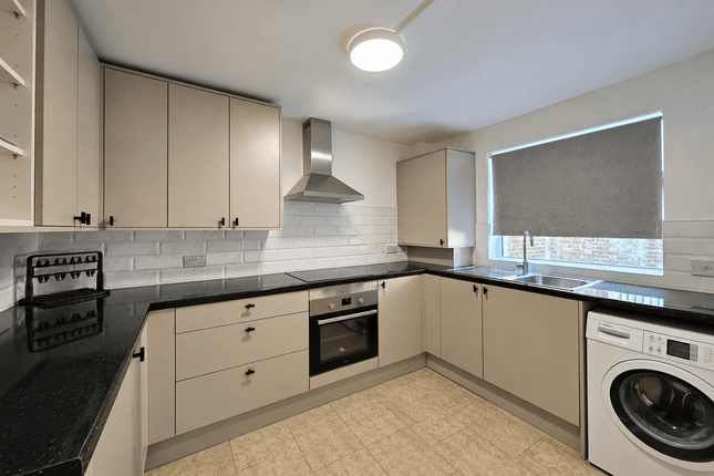 20a Richmond Court, Luton photo 2