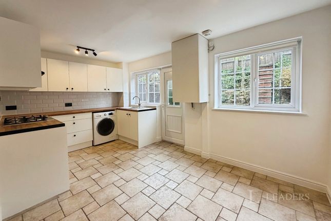69, Southdale Road, Carlton photo 3