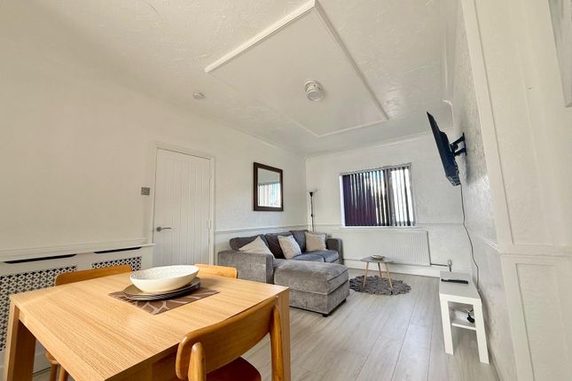 42 Gainsborough Road, DAGENHAM photo 5
