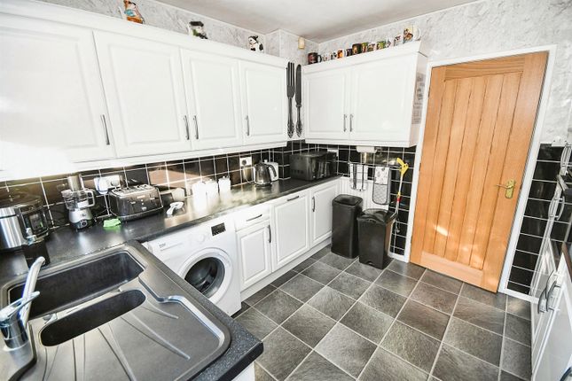 11, Revesby Drive, Skegness photo 3
