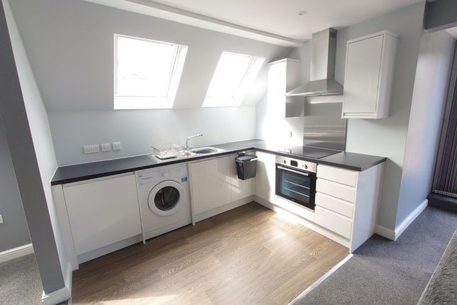 14a, Musgrove Close, Purley photo 2