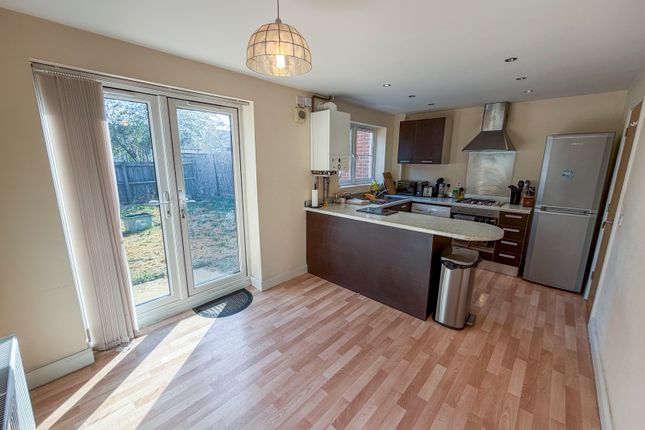 17, Woodleigh Close, Leicestershire photo 3