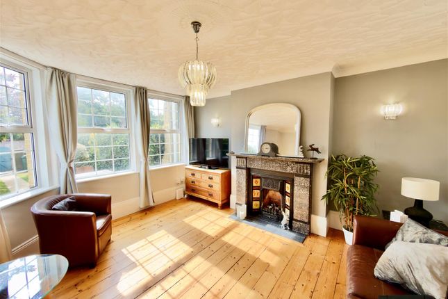 1, Ardfern, Gate Lane, Freshwater photo 2