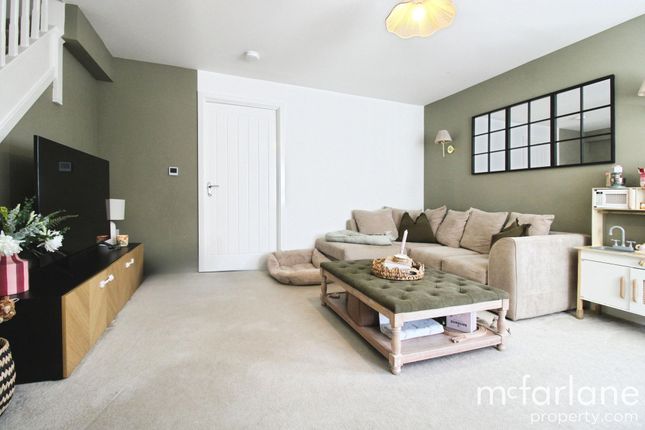 11 Brimstone Road, Swindon photo 4