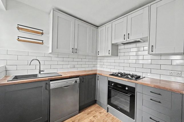 56, Vansittart Road, Windsor photo 2