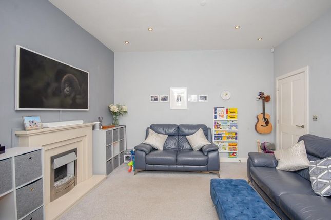 35, North Street, Downend photo 4