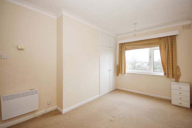 Flat for sale in Manor Court, Avenue Road, Leamington Spa, Warwickshire