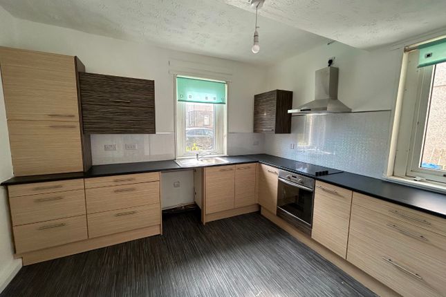 Townhead Gardens, Whitburn, EH47 8JL, Whitburn photo 4
