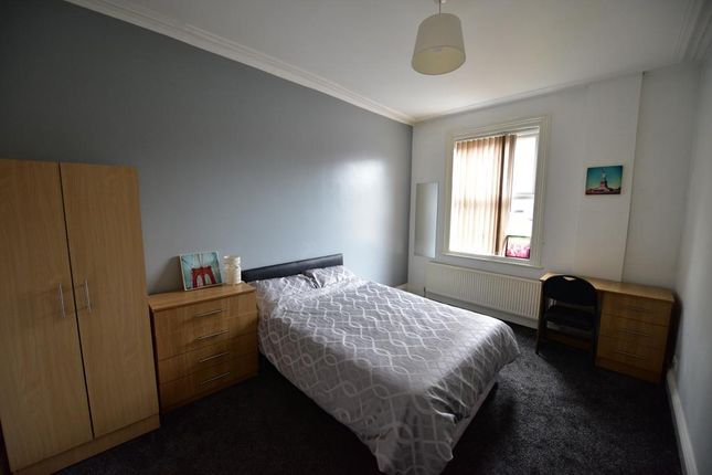 Chestnut Avenue, Leeds photo 2