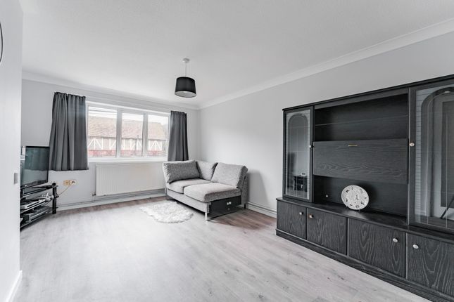 Flat for sale in Stephenson Close, Great Yarmouth