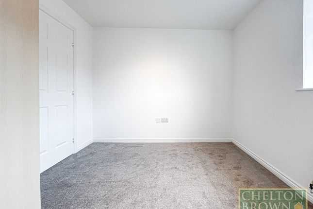 Flat to rent in Beckets View, Northampton