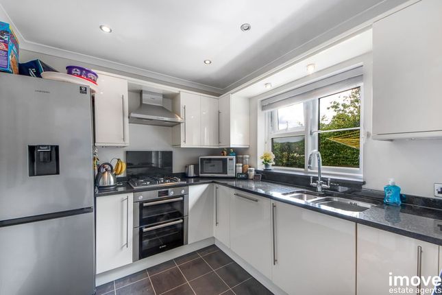 1 Margaret Close, Newton Abbot photo 3