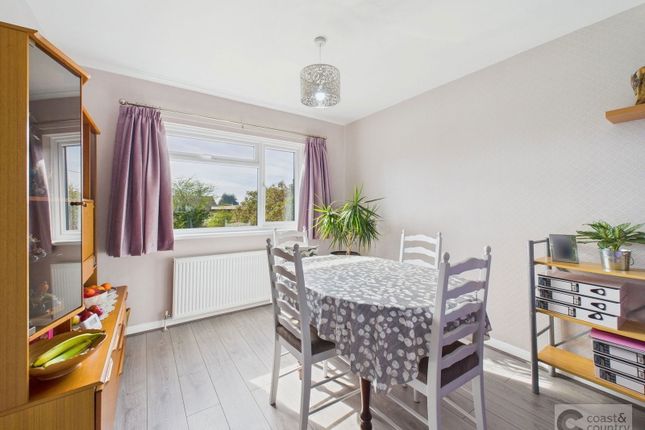 16, Barn Park Close, Newton Abbot photo 4
