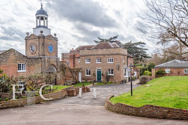 Mews house for sale in Wormleybury, Broxbourne, Hertfordshire