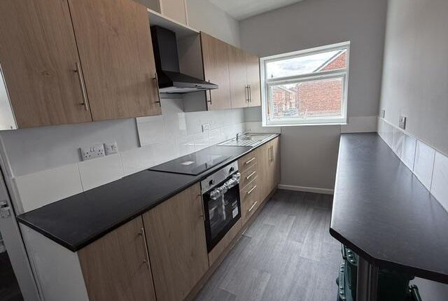 75, Newland Street, Rugby photo 2