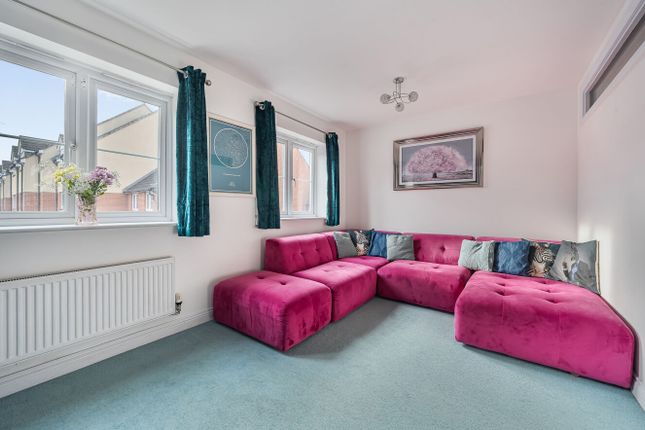 56 Northfield Court,, Pollards Way, Somerset photo 2