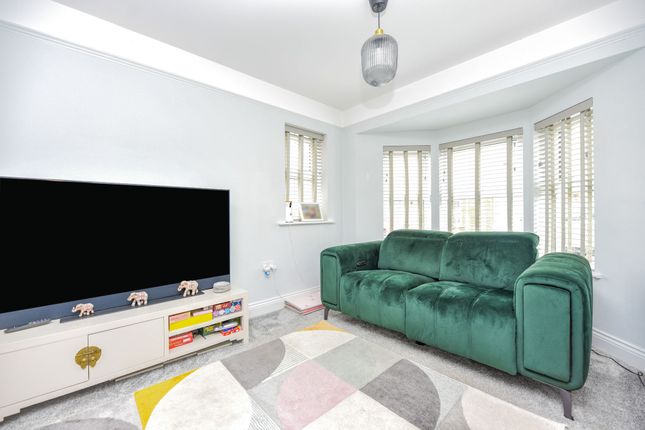 16 De Havilland Gardens, Huntingdon photo 4