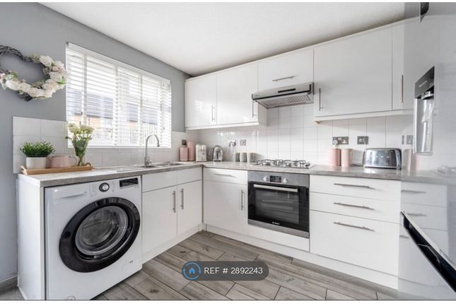 Todd Crescent, Kemsley, Sittingbourne photo 4