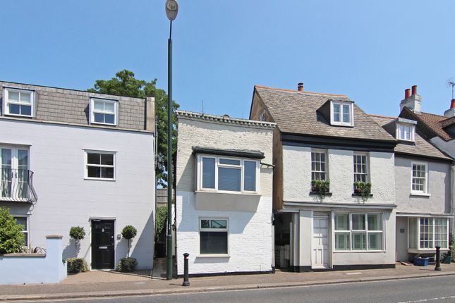 Thumbnail Cottage to rent in Thames Street, Hampton